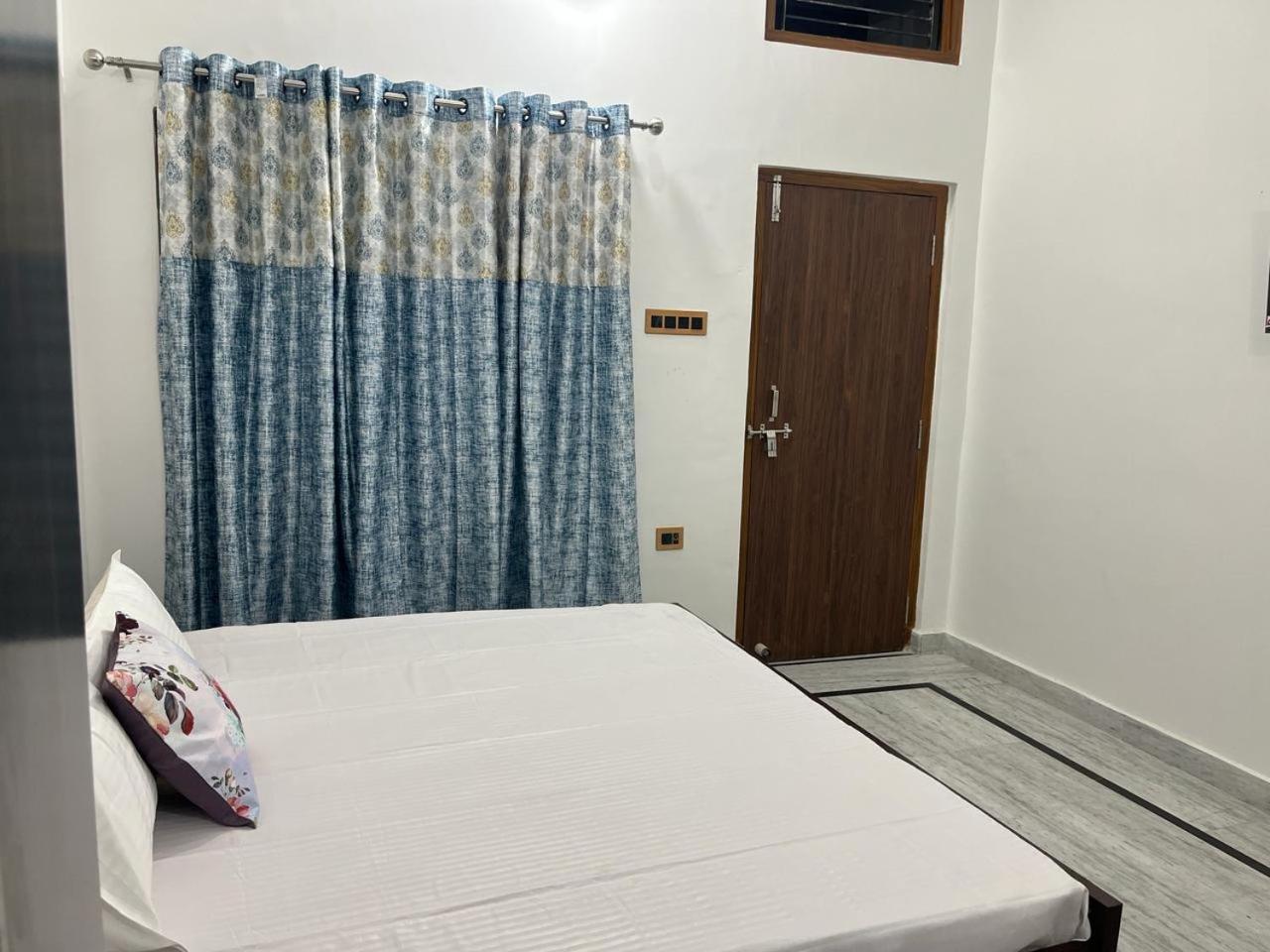 Shri Ram International Home Stay Ayodhya Exterior foto
